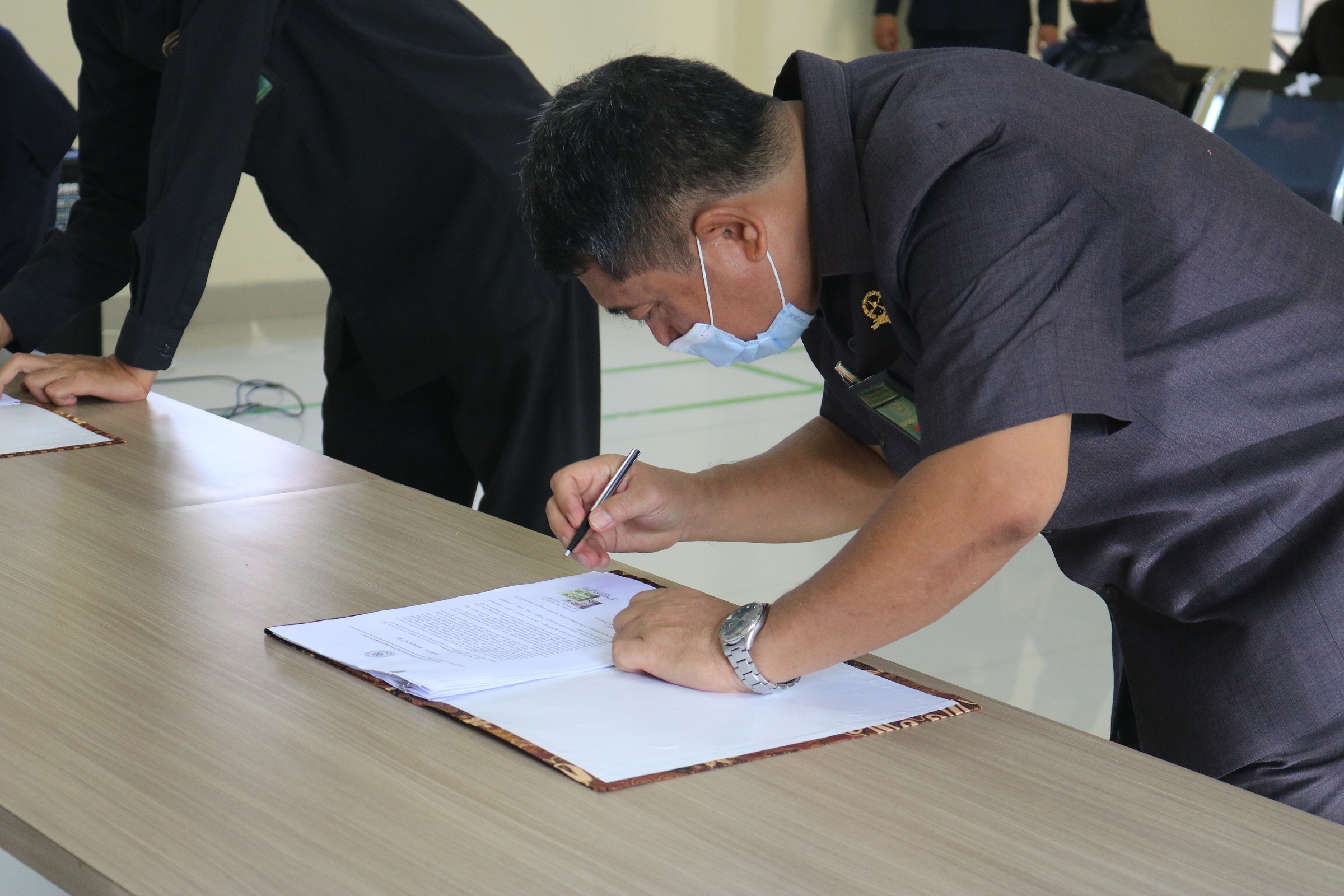 Pembacaan dan Penandatanganan Pakta Integritas dan Perjanjian Kinerja Tahun 2021 